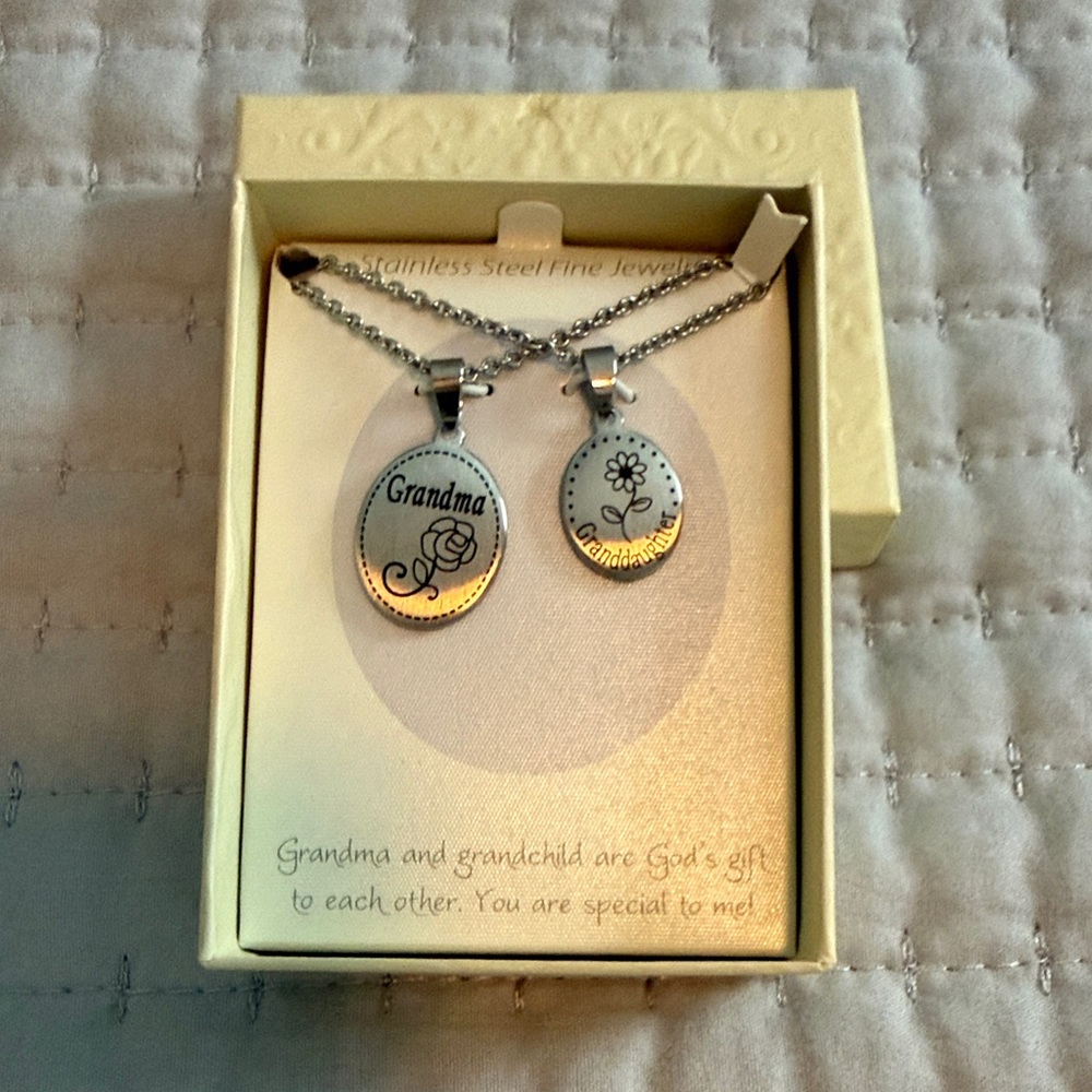 Stainless Steel Grandma and Grandchild Necklace Set NEW
